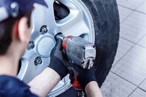 how long does 4 tire change take? how does the complexity of vehicle design affect the time required for a tire change?