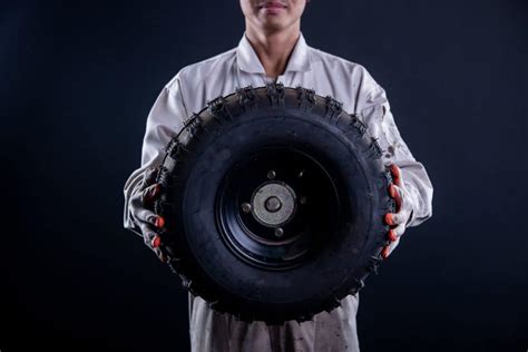 how long does a tire repair take? does the tire size affect the repair time?